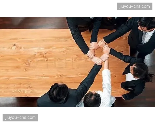 帕尔马三连胜背后的战术调整与团队精神