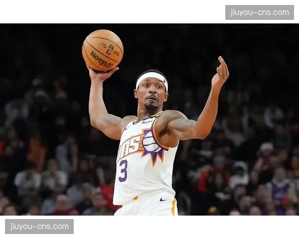 凤凰城的新引擎：深度报道比尔如何融入太阳队的进攻体系