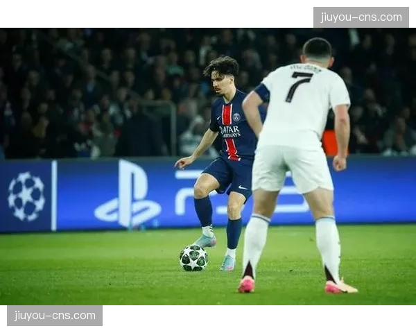 巴黎圣日耳曼中场核心维蒂尼亚因脚跟损伤缺阵
